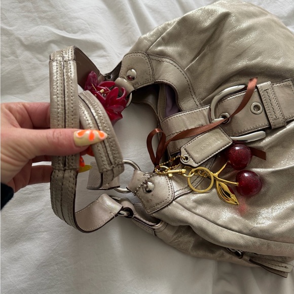 Vintage Coach Soho Lynn Hobo Shoulder Bag - Picture 8 of 10